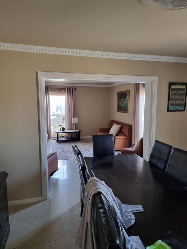 5 Bedroom Property for Sale in Grassy Park Western Cape